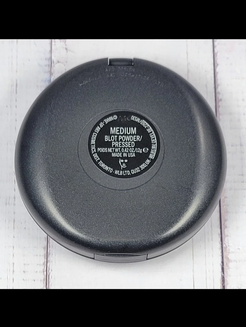 MAC Cosmetics Blot Pressed Powder in Medium BNWOB